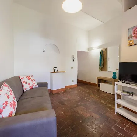 Santa Maria Novella Classic By Mmega Apartment *