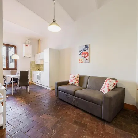 Santa Maria Novella Classic By Mmega Apartment *